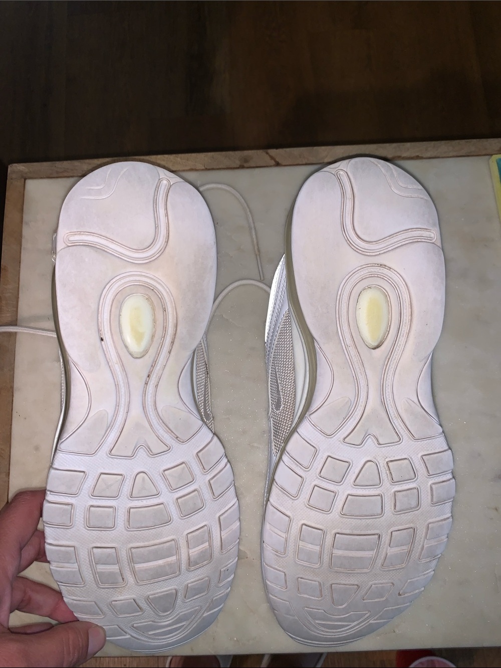 Nike Men's Air Max Sneakers White - Picture 5 of 6